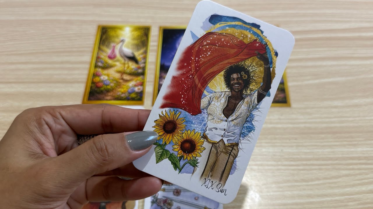 🔮SEGUNDA-FEIRA DA PESSOA AMADA | COMO ESSA PESSOA ESTÁ EM RELAÇÃO A VC🙏🏽