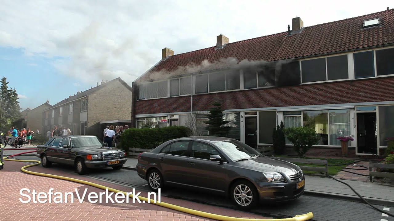Brand in woning Lippenoordweg Hattem - ©StefanVerkerk.nl