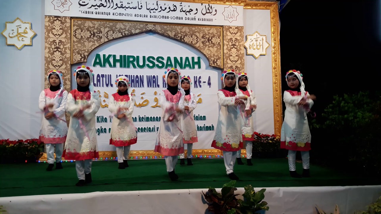 Tarian wahdana. Di bawakan oleh santri masjid raudlatul jannah