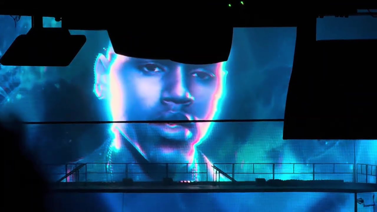 CHRIS BROWN -Chicago- BREEZY BOWL 
