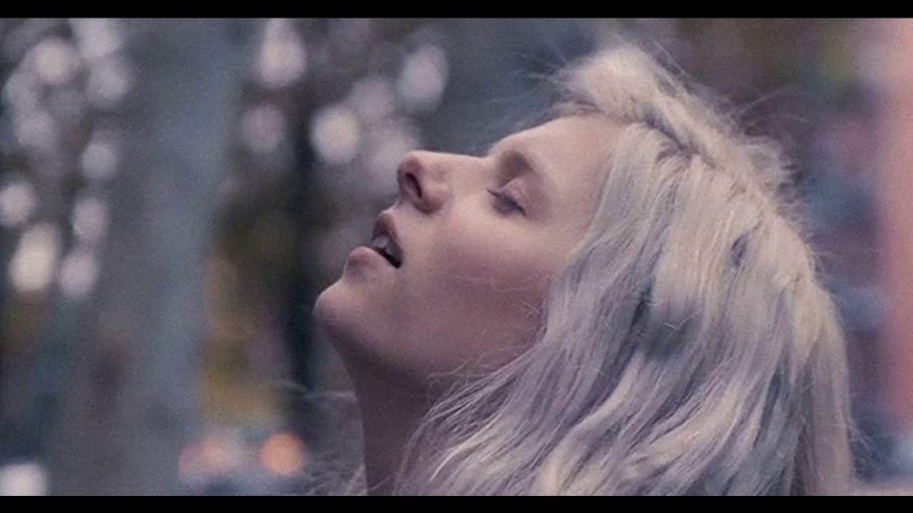 Aurora - The beauty in Forgotten Love (unreleased version mashup)