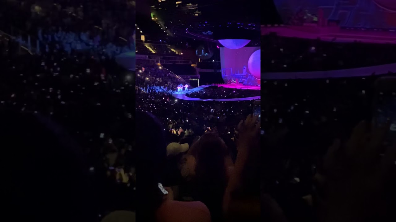 Ariana Grande - 7 Rings live in Atlanta, GA 11/19/2019