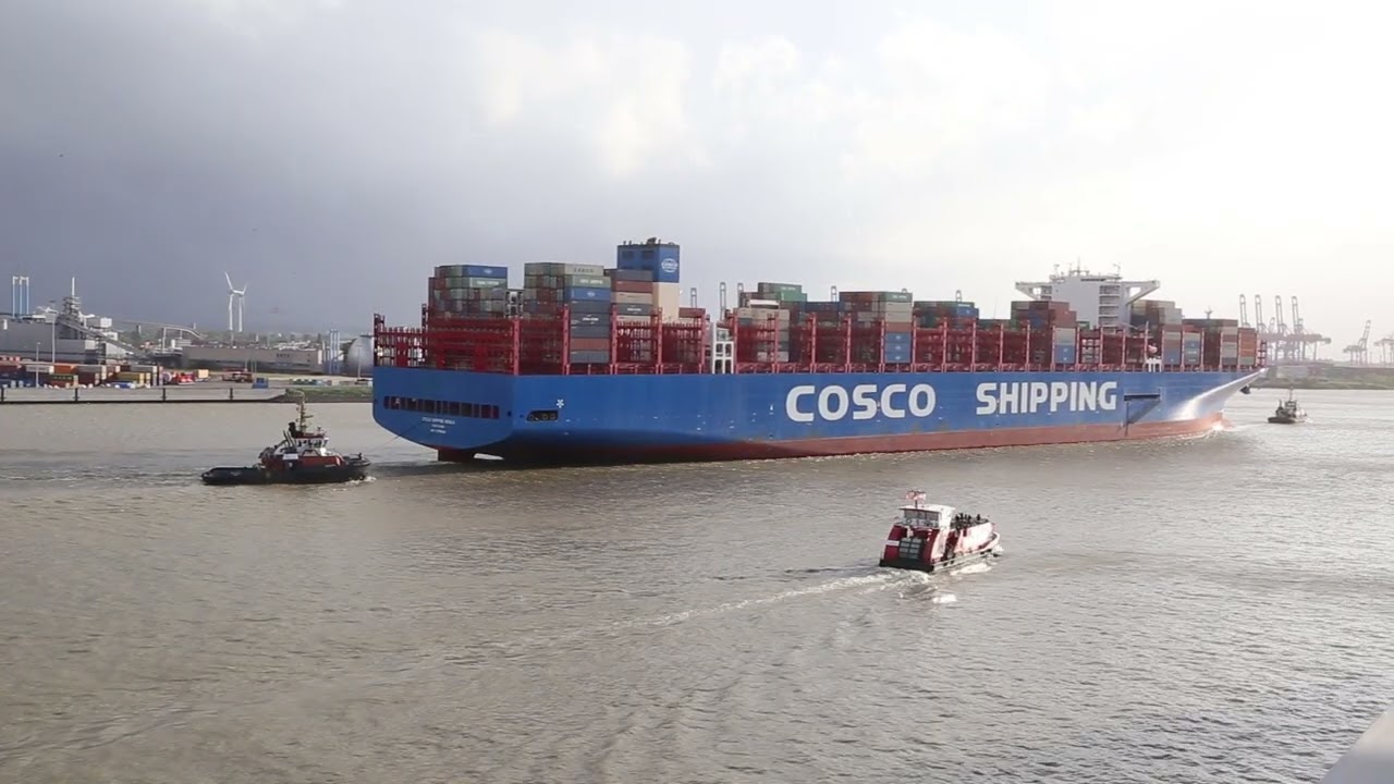 Einparken im Hamburger Hafen