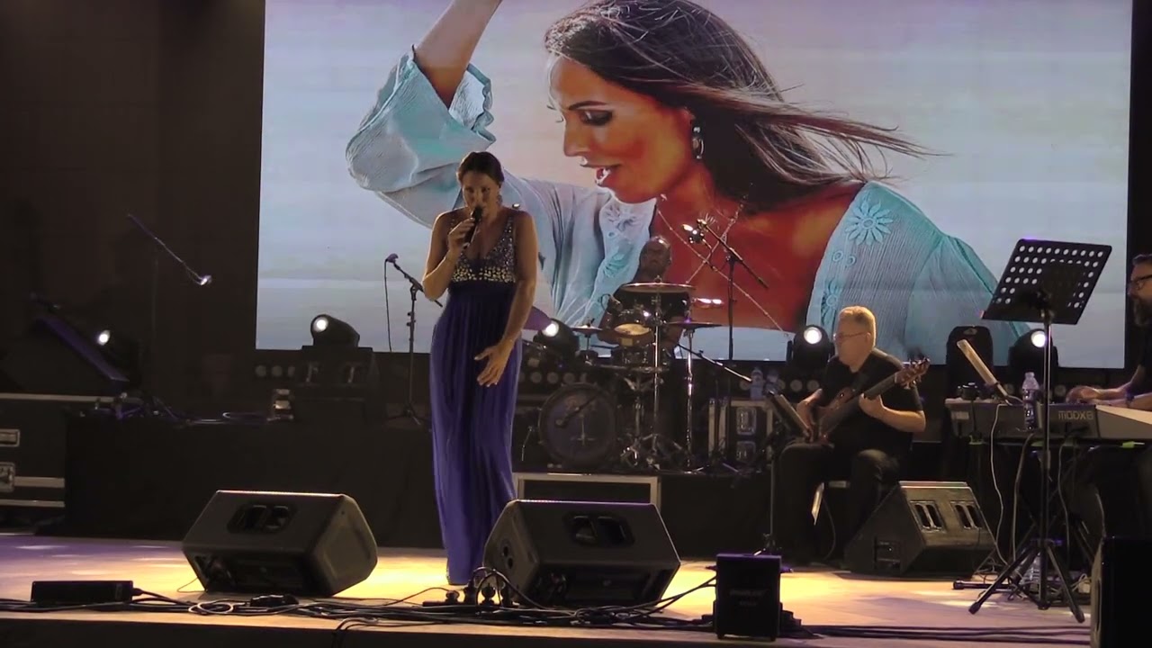 ANA DE CARO, DE HUELVA  ÉSTA COBARDIA   2024