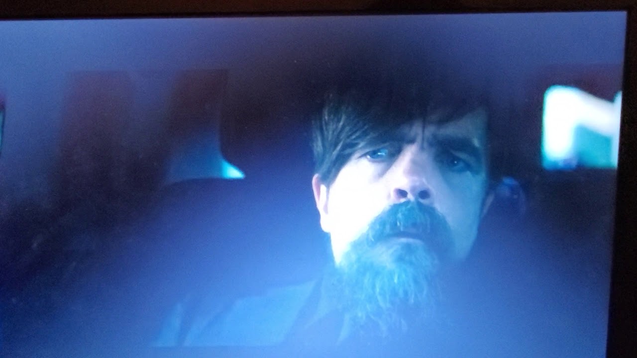 I Care a lot Peter Dinklage scene
