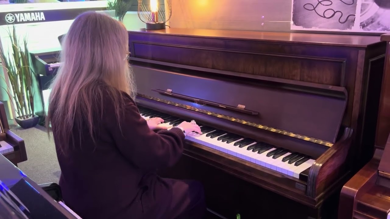 Used Eavestaff Walnut S116 Upright Piano (SN:02016)