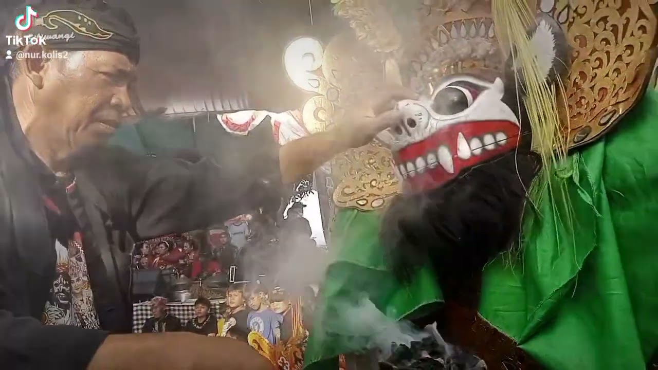 tegang barong prejeng kesurupan // jarbutcari  agung Wilis