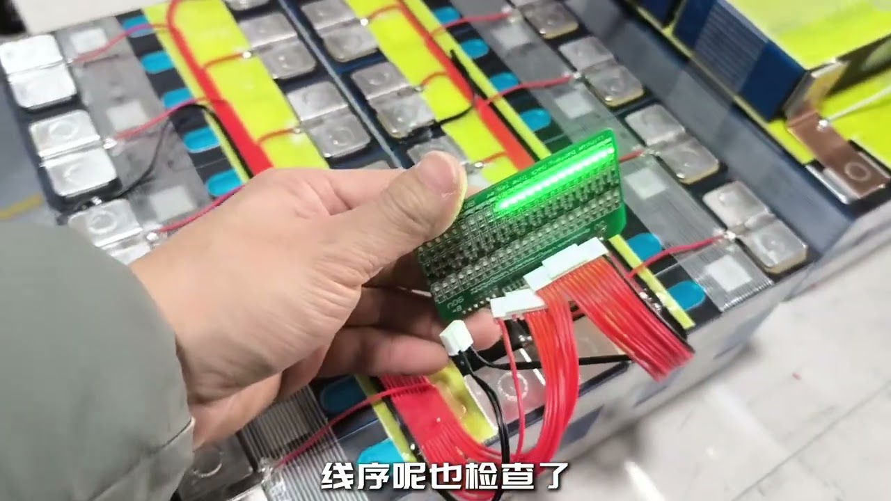 鼓包的电芯千万不能用，给三轮车做一组60v50ah的磷酸铁锂 #神航锂电 #锂电池组装 #锂电池工厂 #锂电池定制