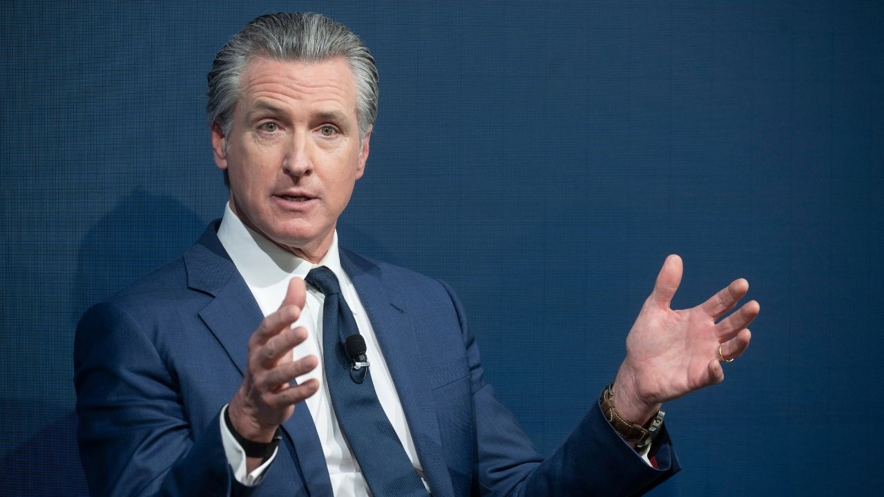 'I’ll Do It' - Gavin Newsom Just Surrendered - Trump Wins