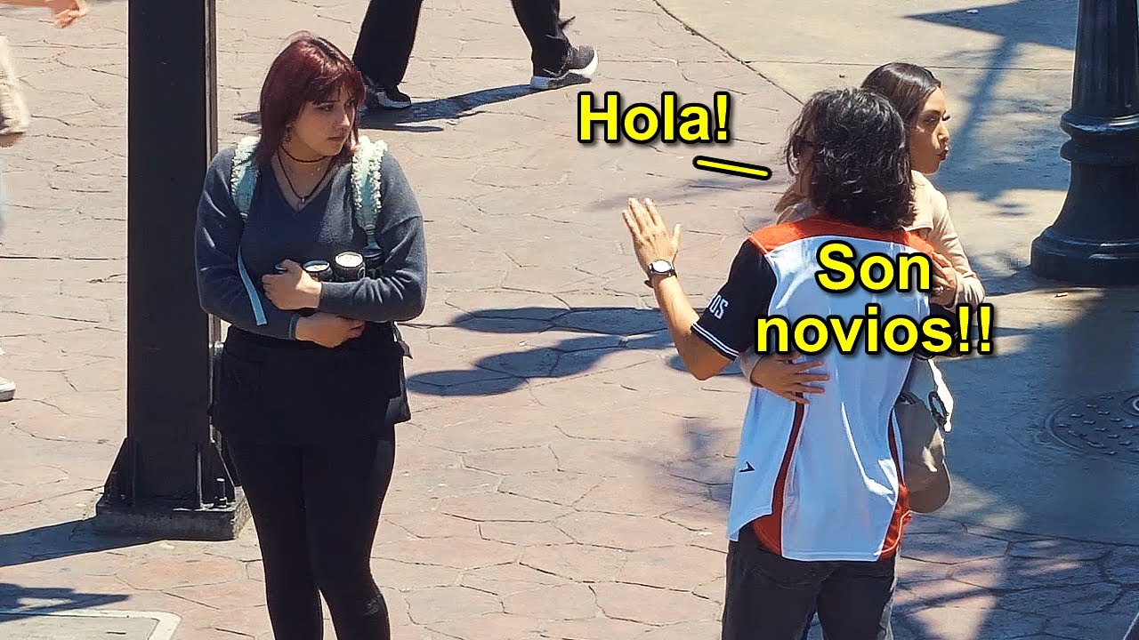 Coqueteando mientras esta con su Pareja!! 😱😳 - Bufones.net