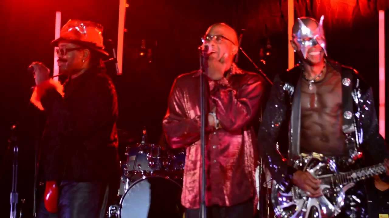 Cameo performing Candy Live
