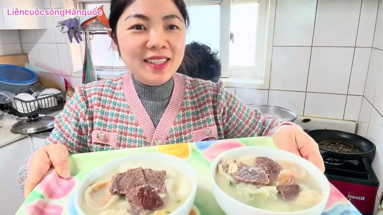 (83)mùng 1 gia đình quay quần chuẩn bị cún ông bà .truyền thống ở Hàn Quốc .! 