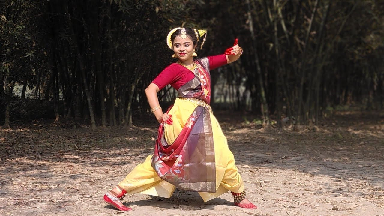 •Veena Vadini (বীনা বাদিনী) 🪿🌻🌼•Saraswati Bandana • Dance cover by Soumily Dutta 