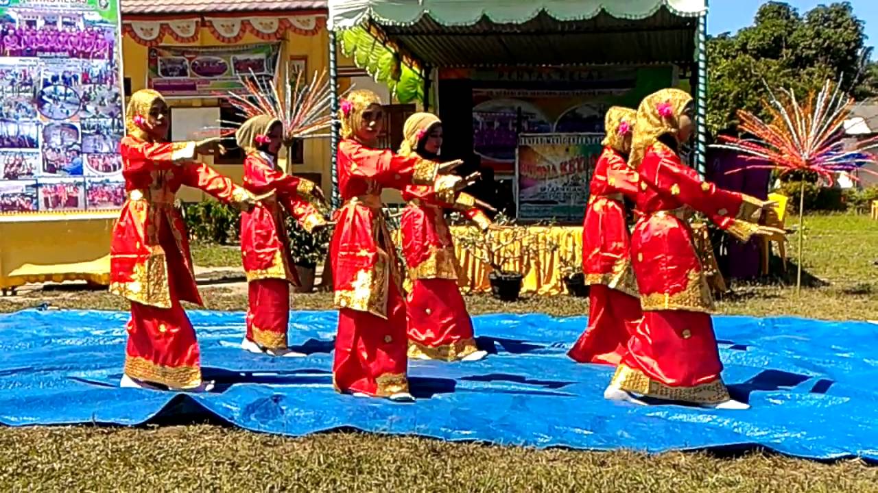 Tari laila canggung