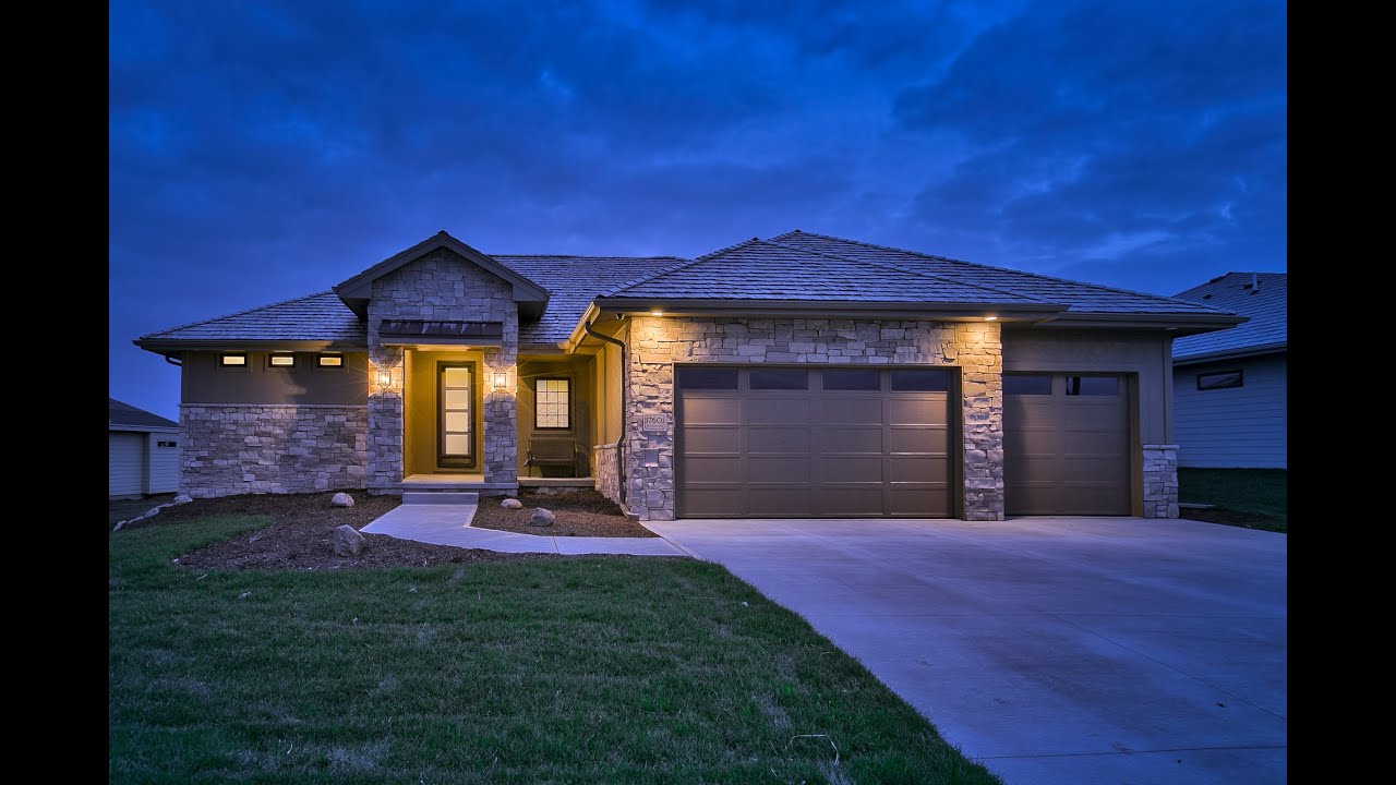 Omaha Home Tour: 17601 Douglas Circle (Ralph Marasco, CBSHOME)