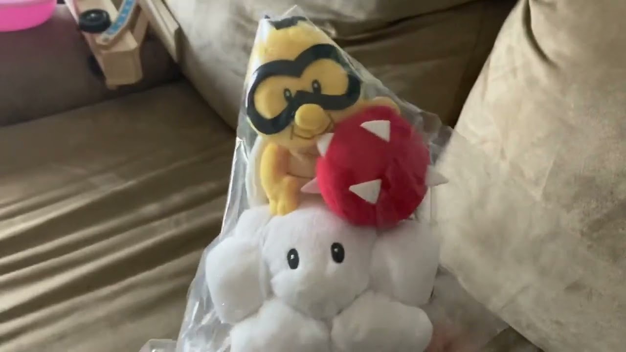 Lakitu plush UNBOXING?!?!😳😨🤭