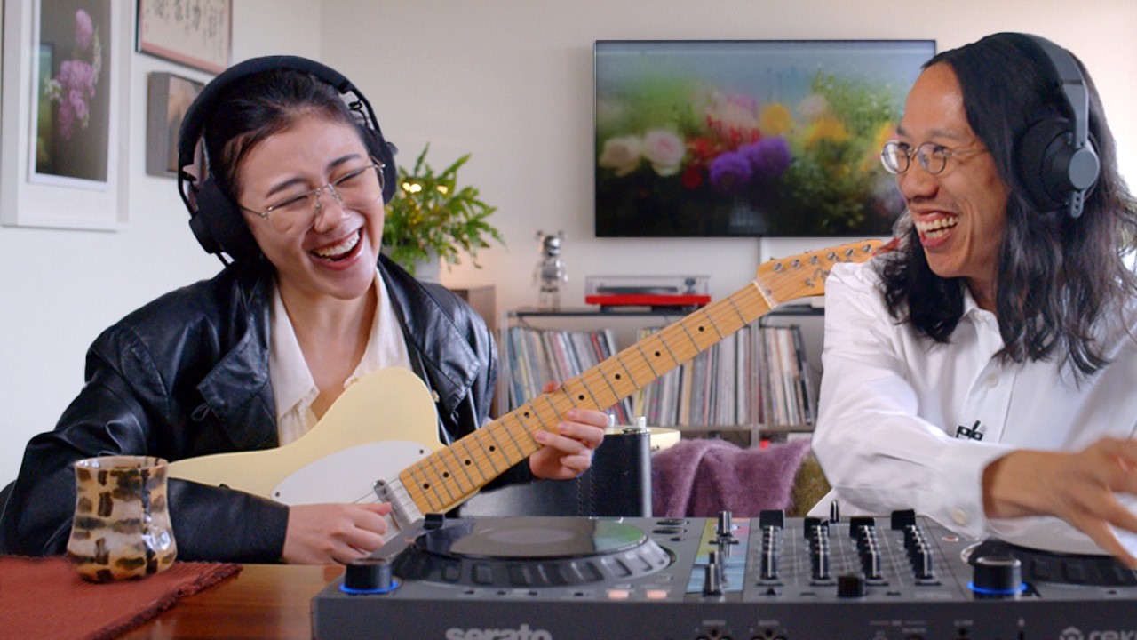 So!YoON! (SE SO NEON ) plays her favorite songs at my house!!