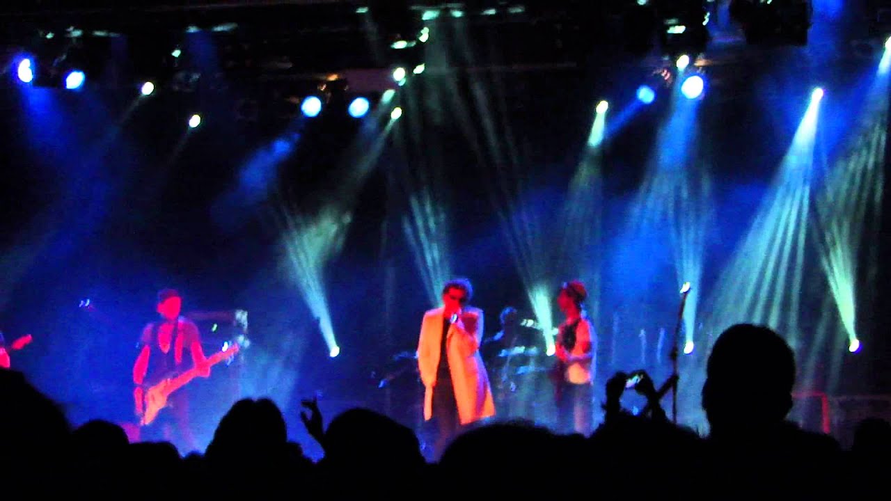 Lady Pank - Kryzysowa Narzeczona live - Klub Stodoła 13.11.2011 [2/17]