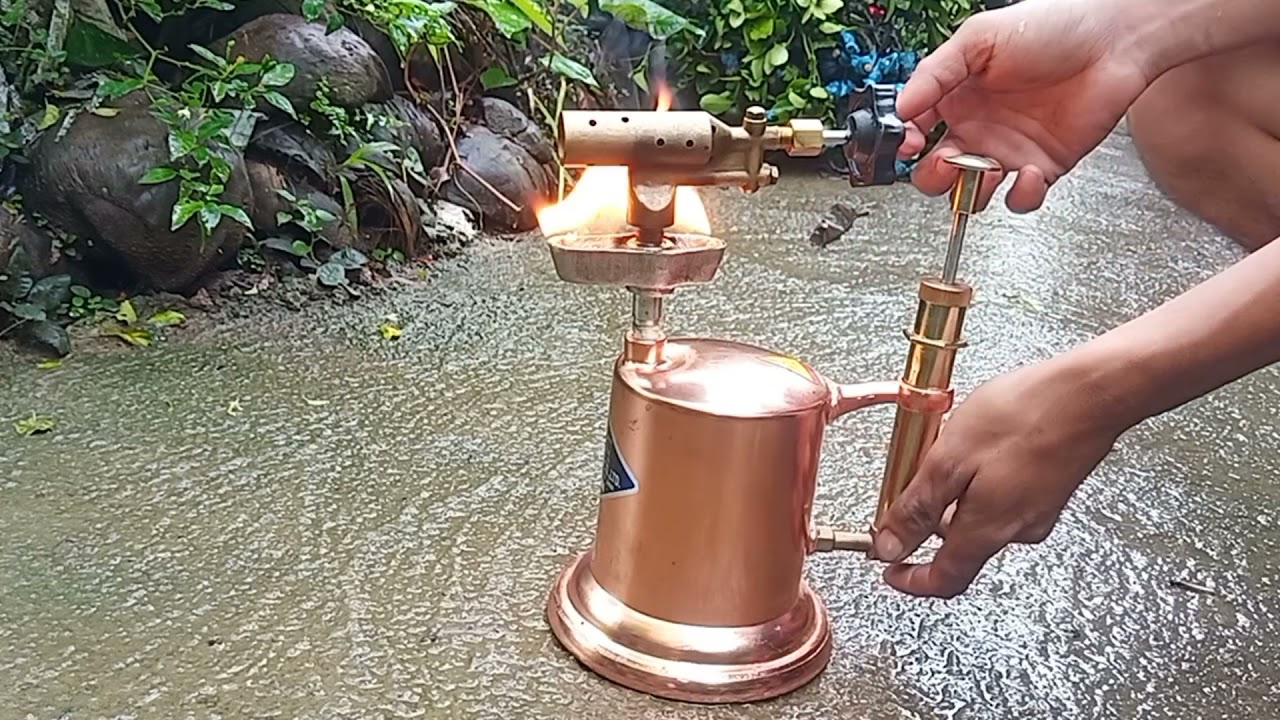 Paano Paganahin ang Blow Torch:       