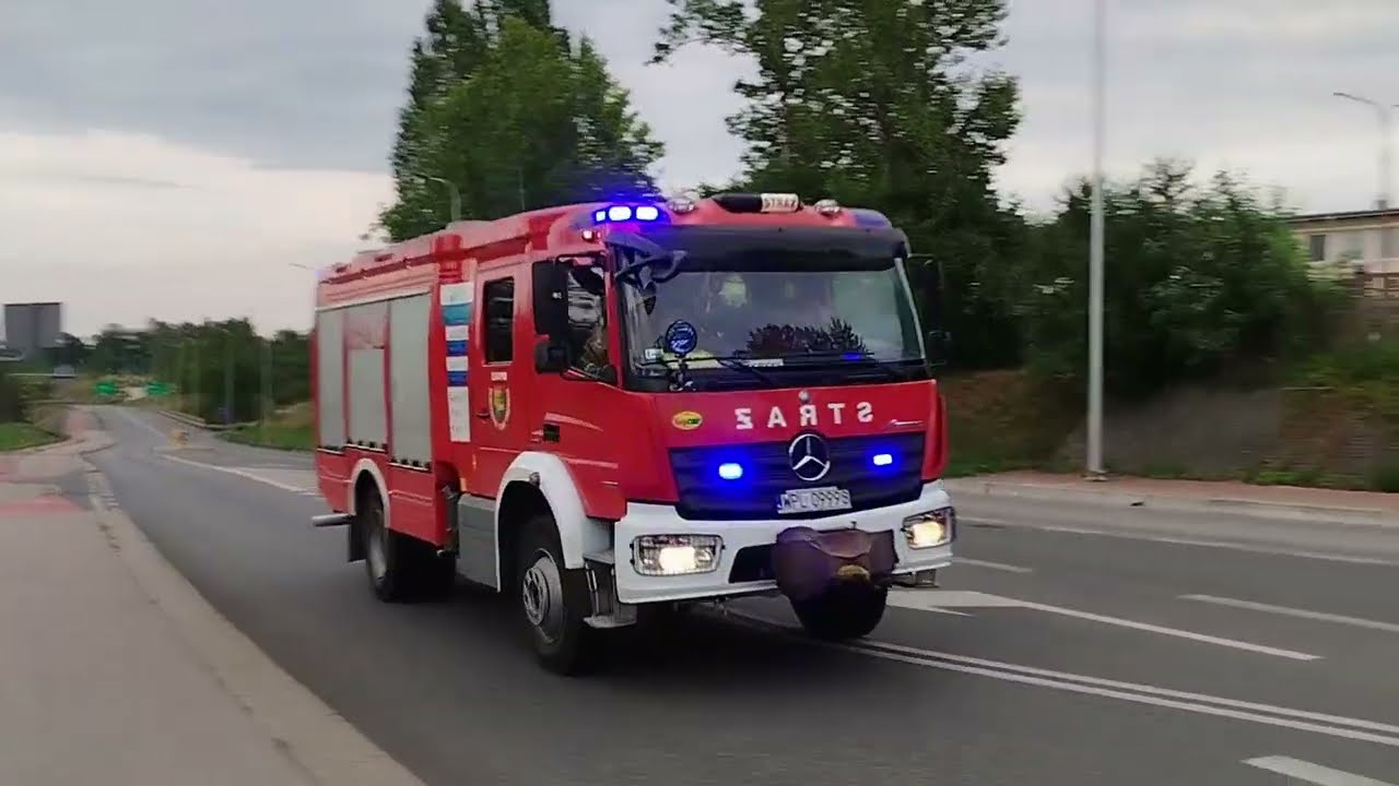 Pożar hali w Płocku na ulicy Kostrogaj | Przejazdy OSP i PSP