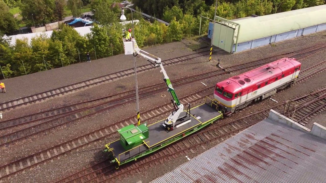 Vagon Smmp s pracovní plošinou GSR E180TJ