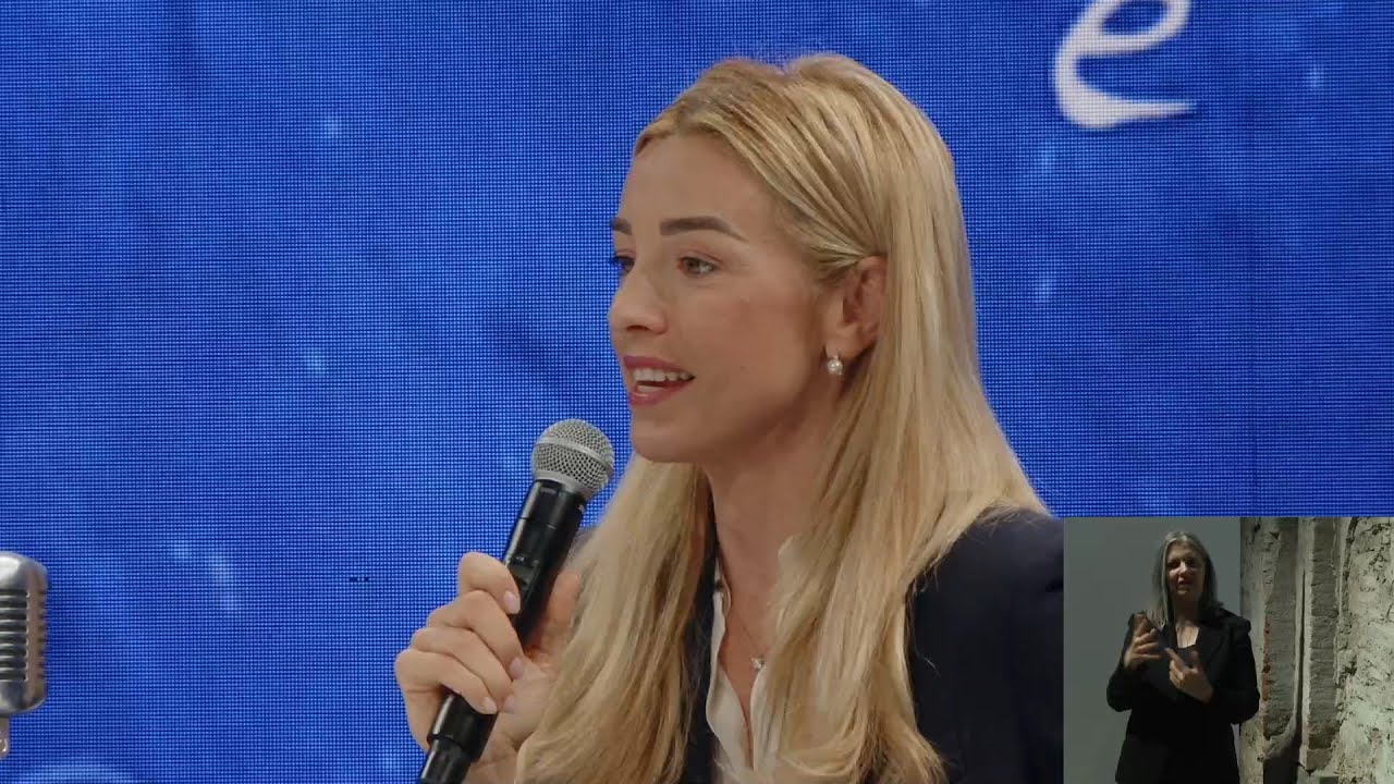 Riaccendere le Stelle Leopolda 12 |L'intervento di Silvia Salis