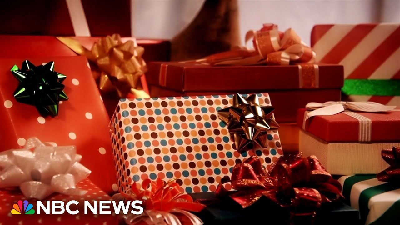 New economic warning signs surface despite record holiday shopping