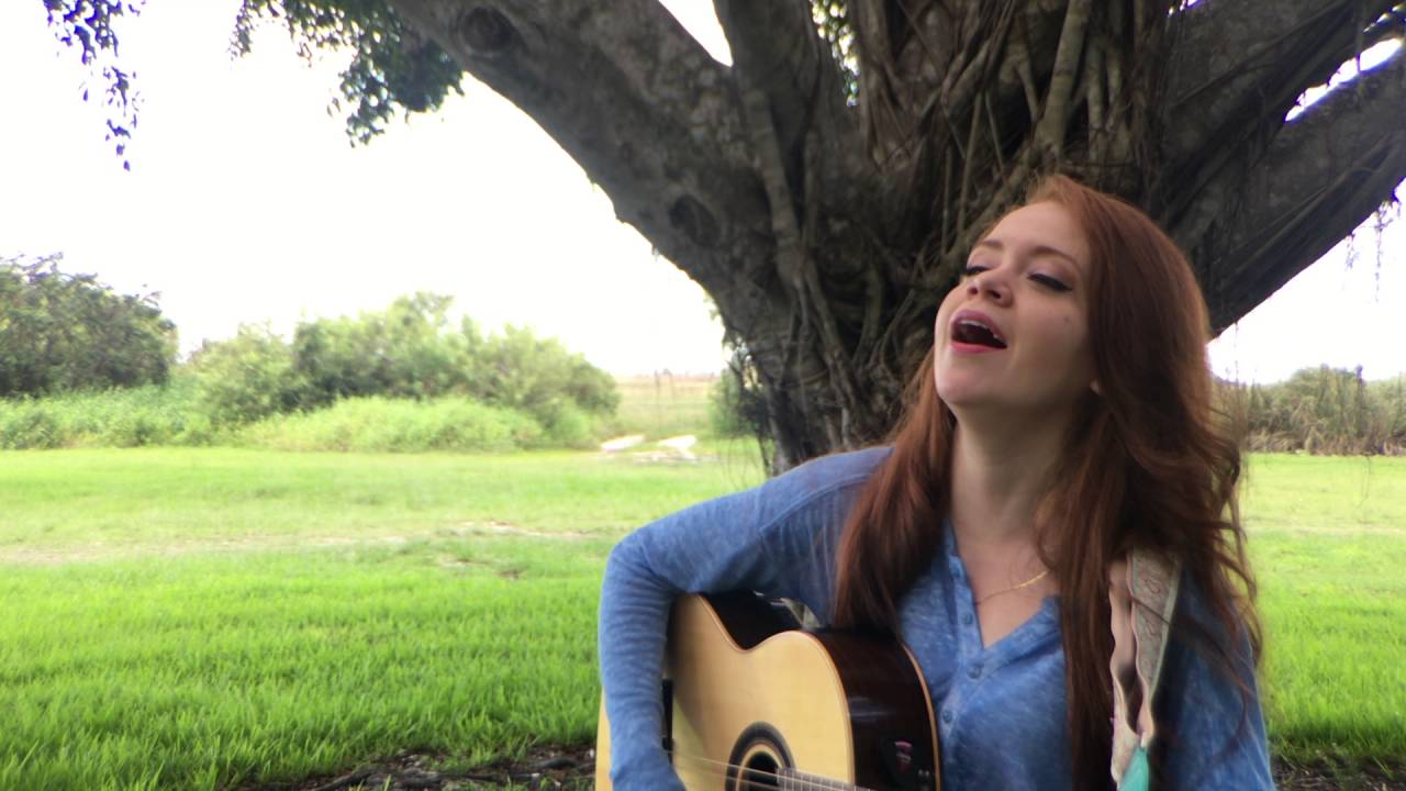 Daniella Mass - Levanto mis Manos (Cover)