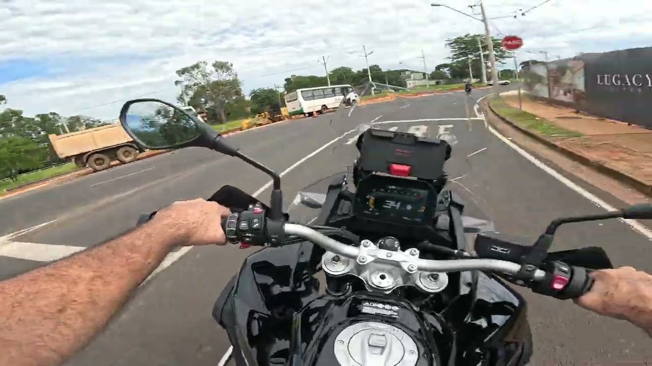 APRENDENDO A CONTROLAR O PESO DA ENTERPRISE PARADA | BMW F900 GSA PLUS