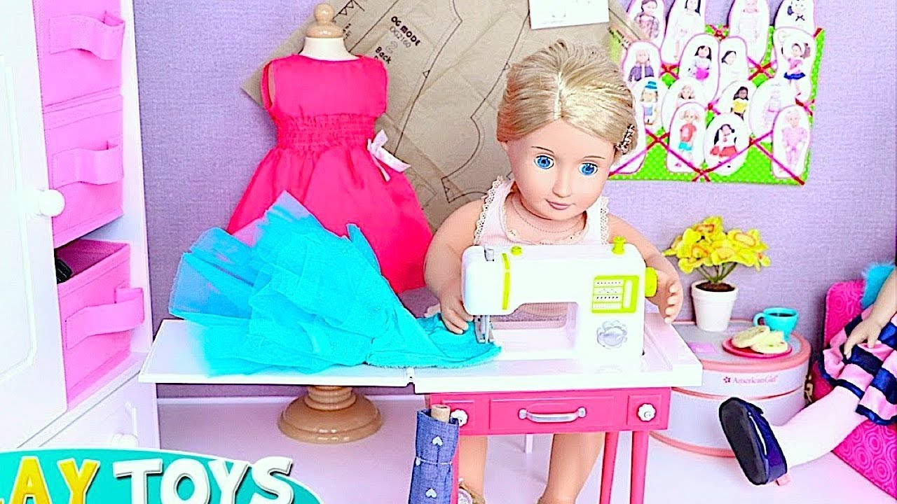 Baby Doll Makes New Dresses with Sewing Machine! Crafty story for kids by Play Toys!