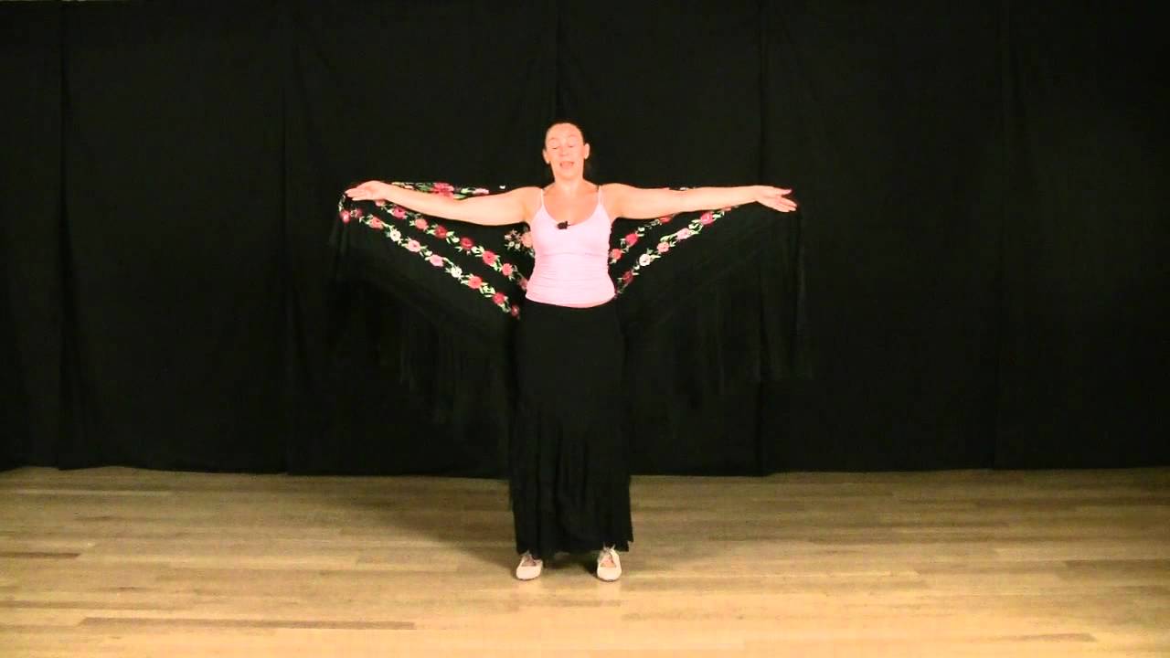Flamenco shawl (mantón) exercises: Pase por delante