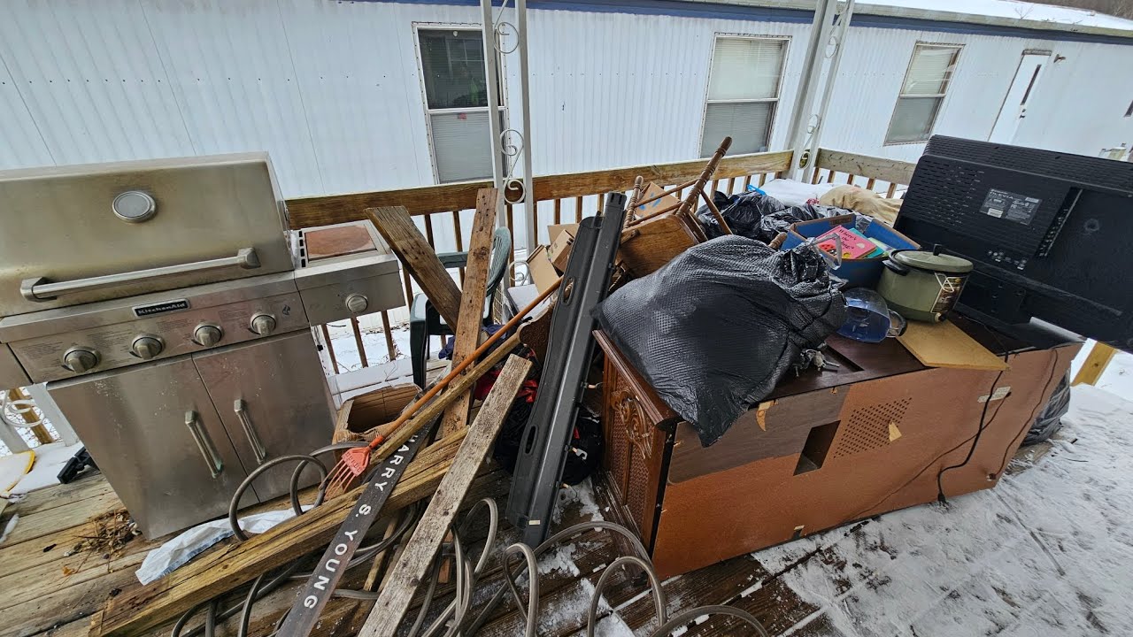 Easy porch cleanup in Galena ohio #pov #columbusohio #junkremoval 