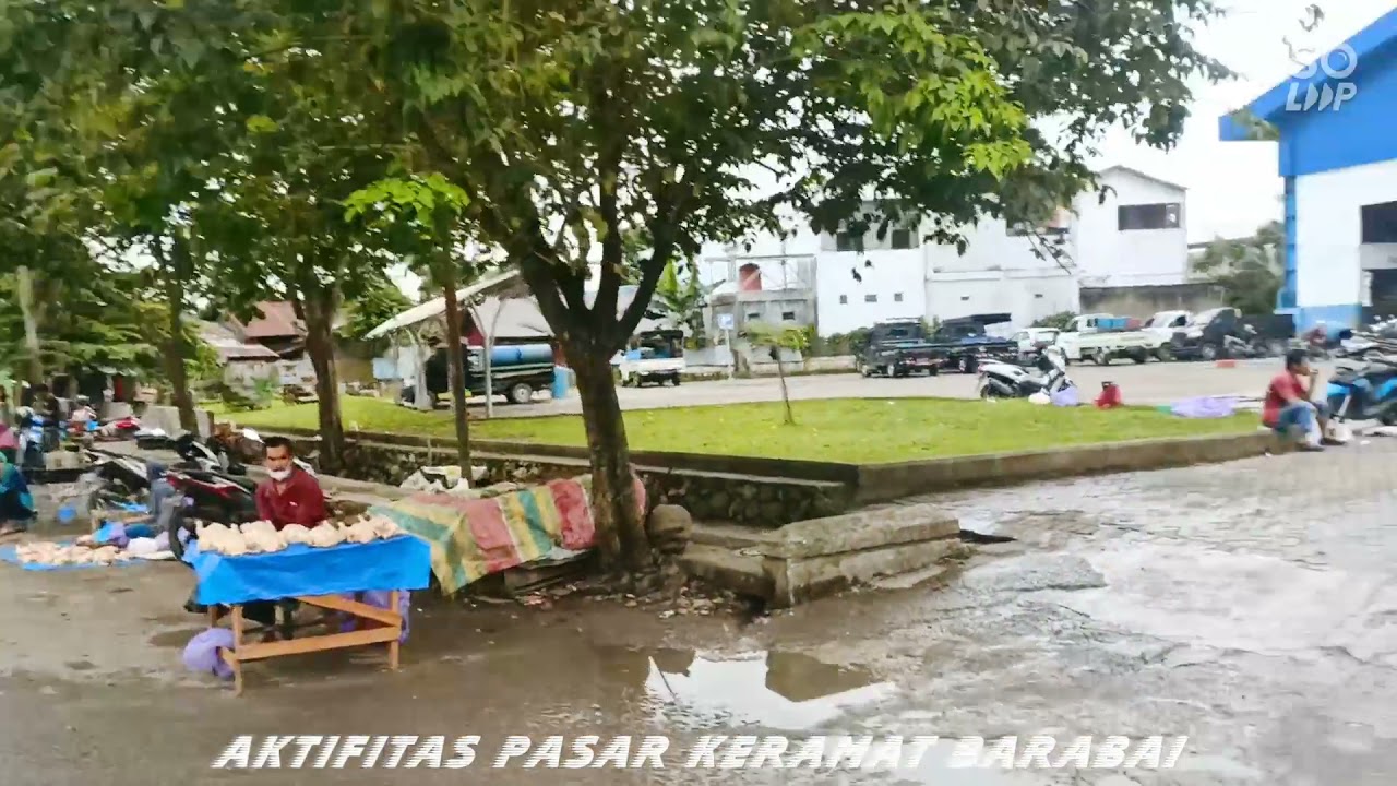 Aktifitas pasar keramat barabai pagi hari
