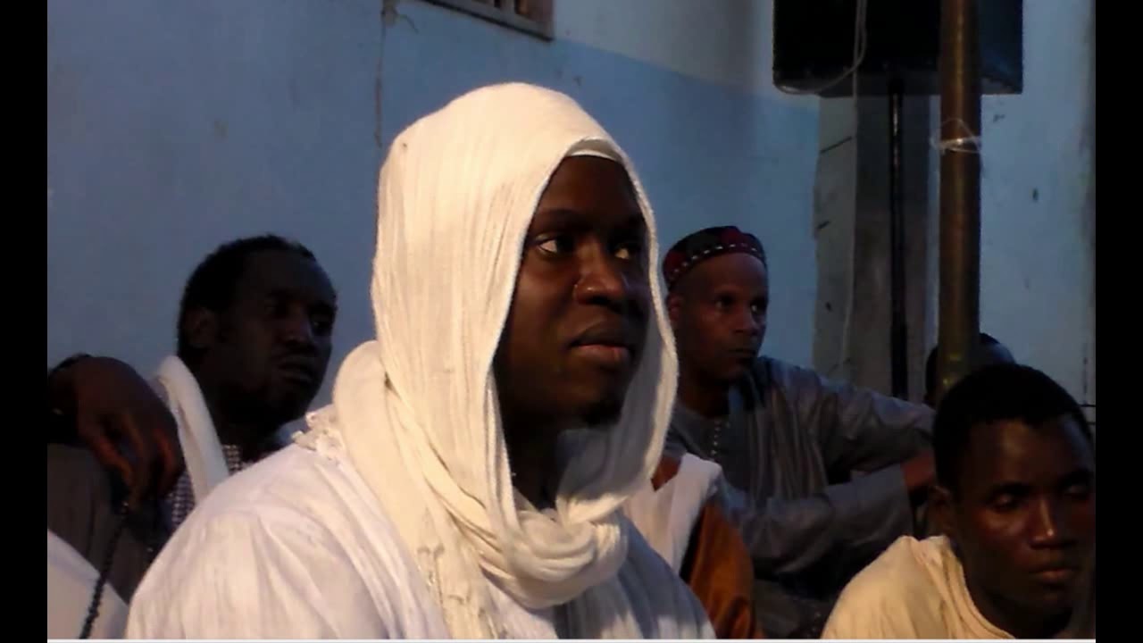 SERIGNE TOUBA AK NGUEUM YALLA par SERIGNE AHMADOU MBACKE