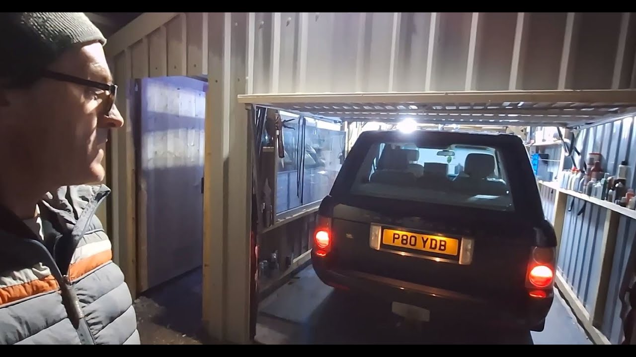 Project L322 Episode 4 - What is going on with my Range Rover's lights?