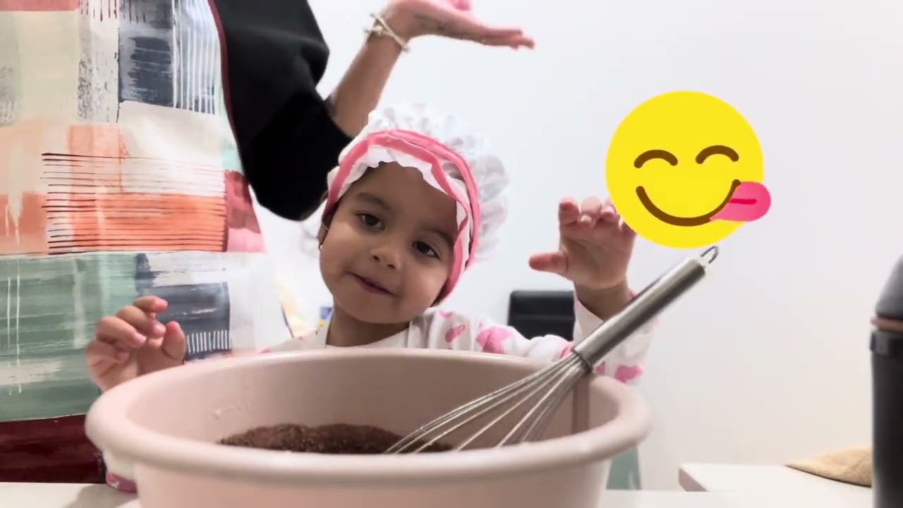 OLÍVIA FEZ UM BOLO DELICIOSO!!!!