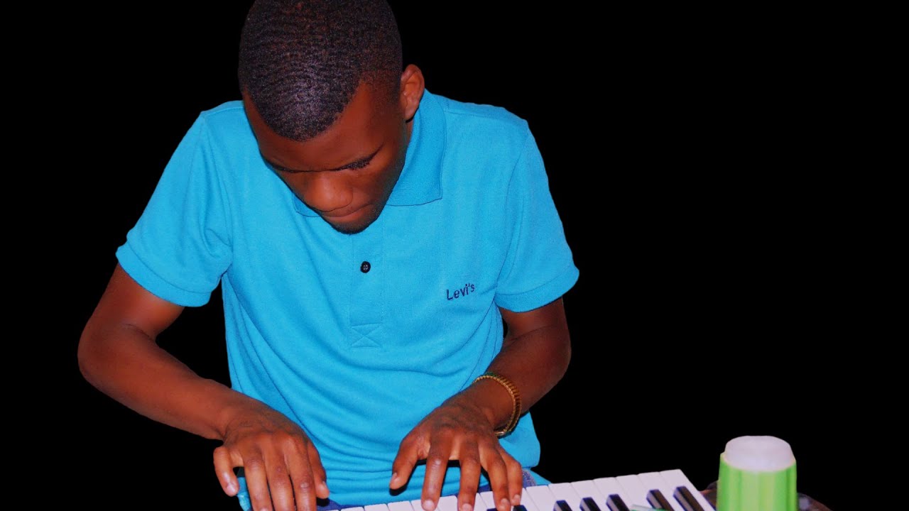 Joram is making a cool beat in just 5 minutes