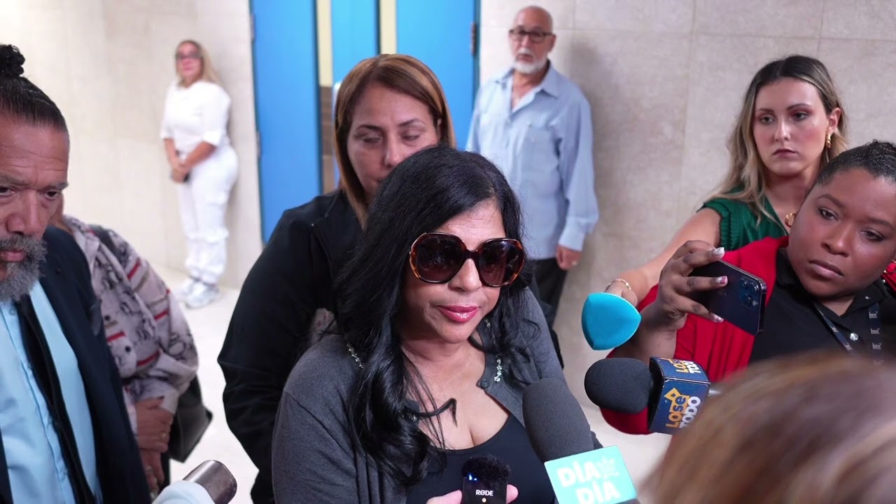 Arremete contra el @PoderJudicialPR madre de @Arcangel