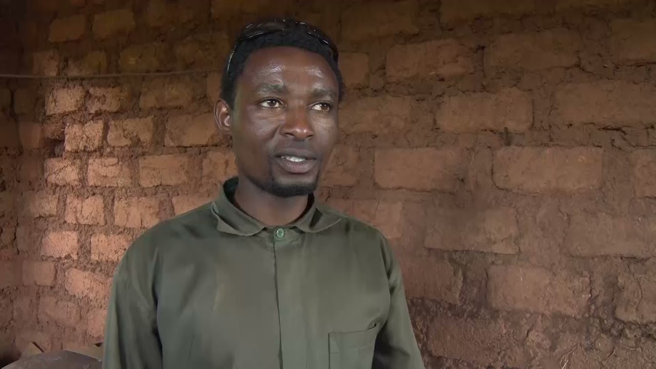 Twasuye wa mugabo w'umuhangaufite ubumenyi butandukanye wakoze imashini nyinshi zirimo izisekura