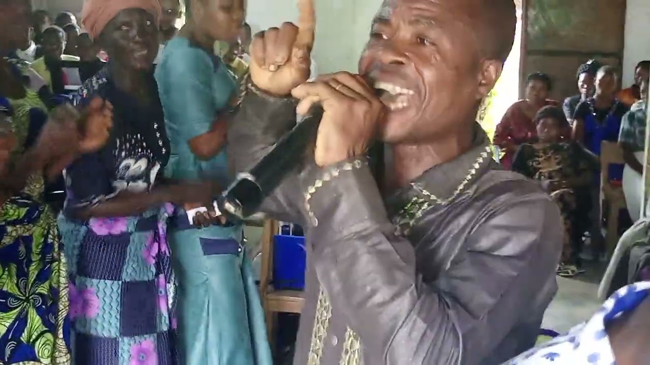 Fr Elisée kangulu d'elie tabernacle de kabinda