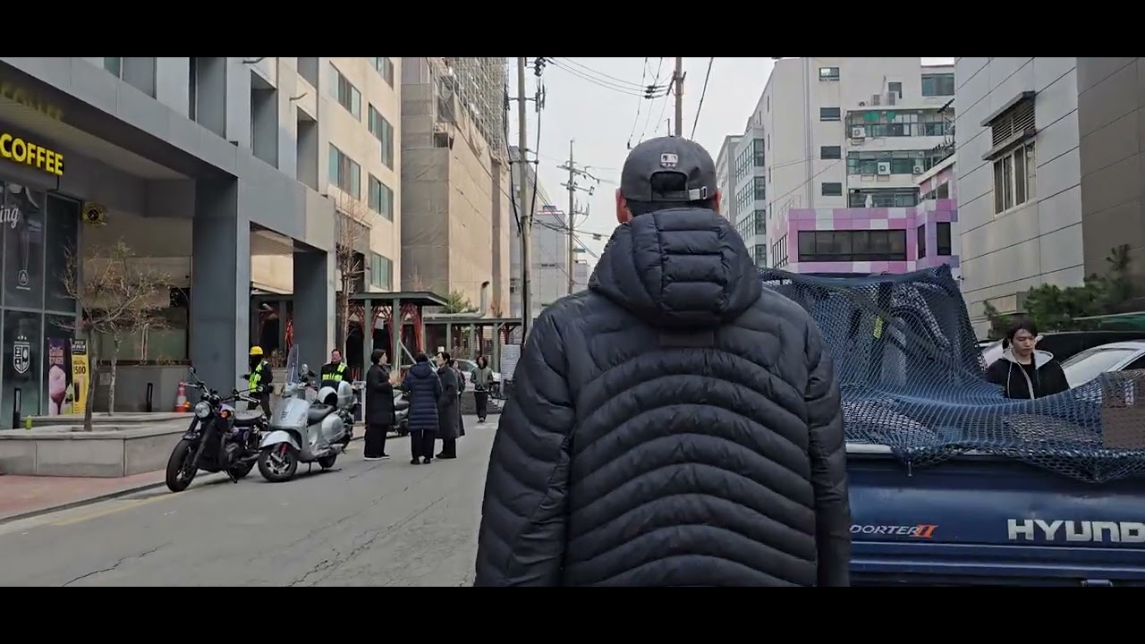 Walking from Seongsu Station Exit 3 to Konkuk Univ. Station Exit 3 | 성수역 3번출구 → 건대입구역 3번출구 걷기