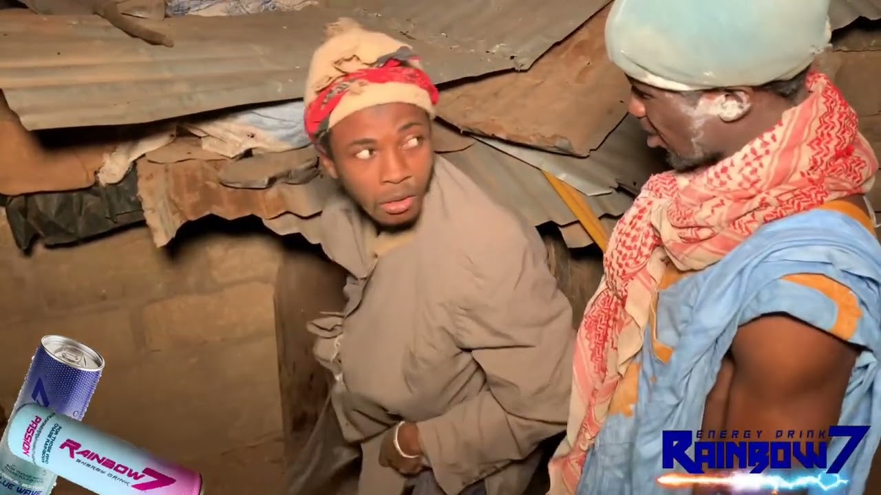 Le Fou Woroli avec son fils khassa le voleur des poussins