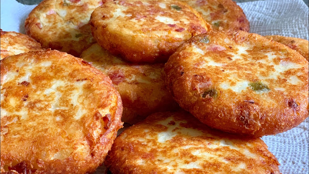 TORTITAS DE PAPA CON CHILE,JAMON,QUESO .