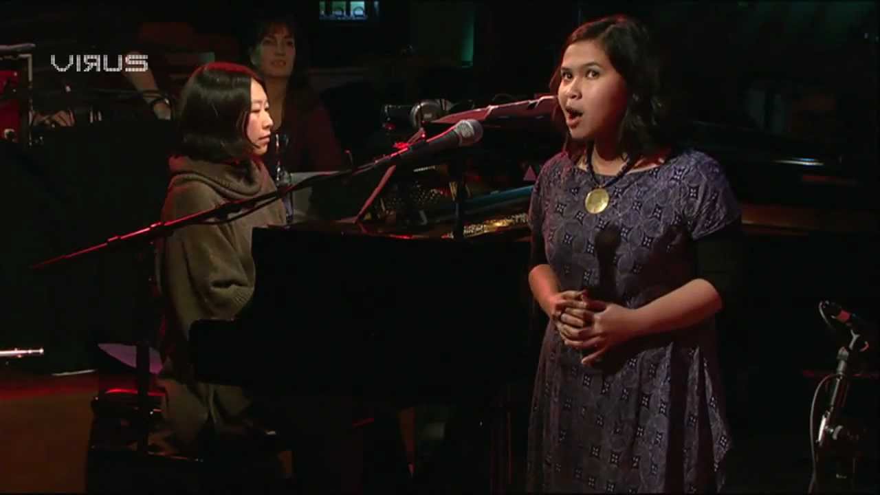 VIRUS 13 december 2012: Bernadeta Astari en Kanako Inoue -  
