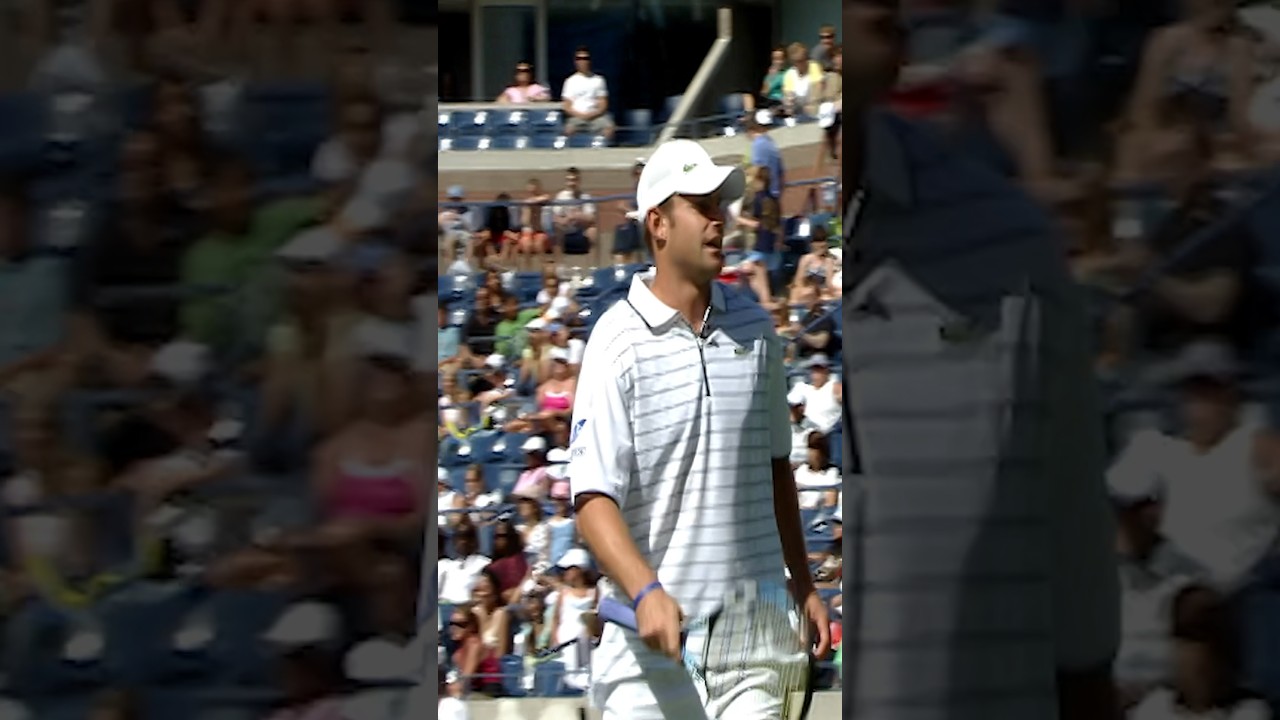 Andy Roddick PREDICTS his own ace! 🤯