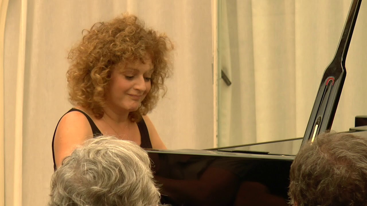 George Gershwin - Rhapsody in blue- piano - solo version . Revital Hachamoff- piano