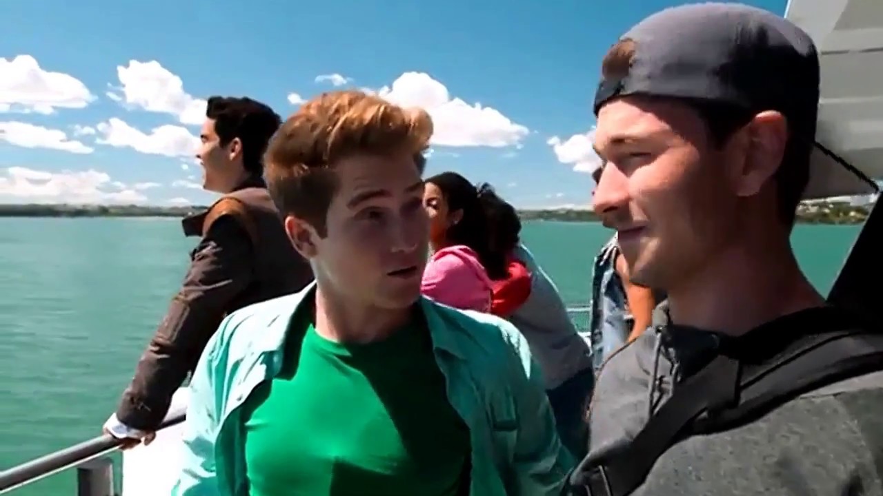 Riley X Chase Amore Mio Dino charge