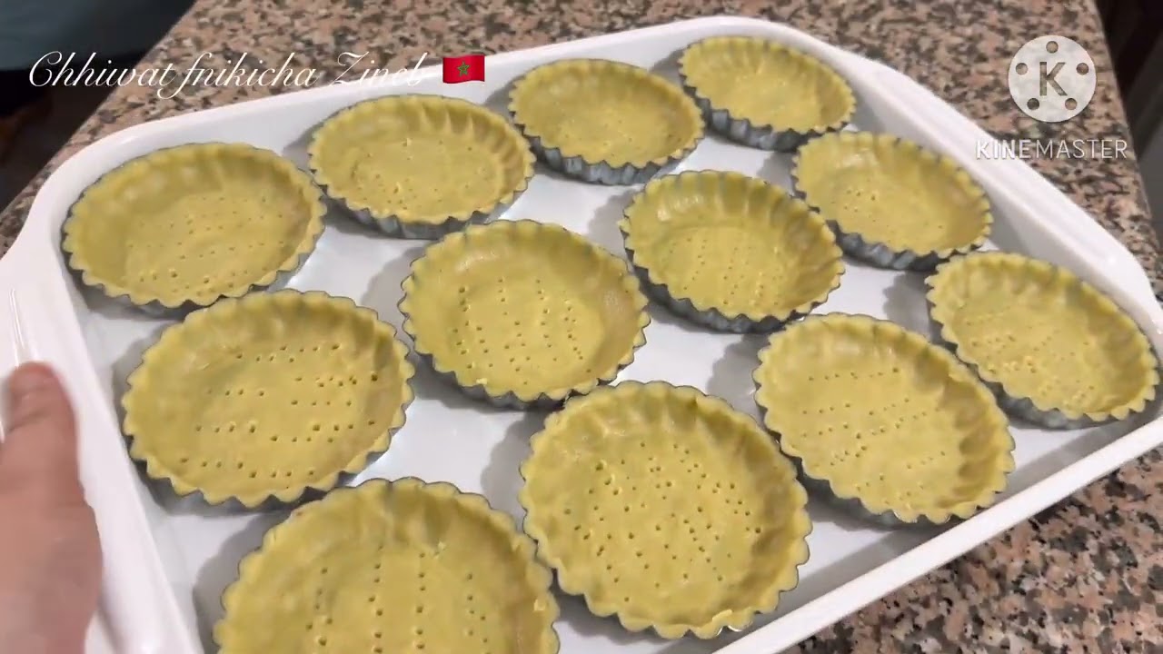 في 10 دقائق وبكل احترافية حضري تارت بكريمة اللوز كتجي معلكة و بنينة  وسهلة التحضير