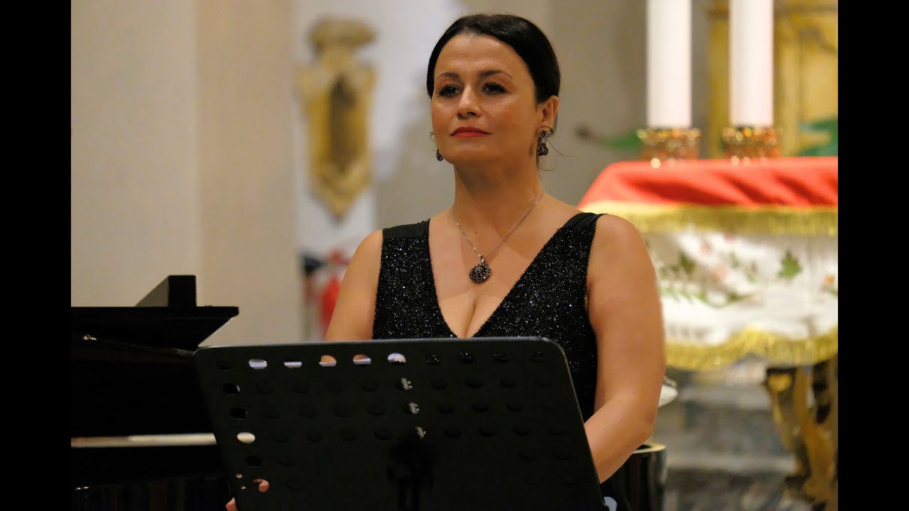 Gonca Dogan  -   