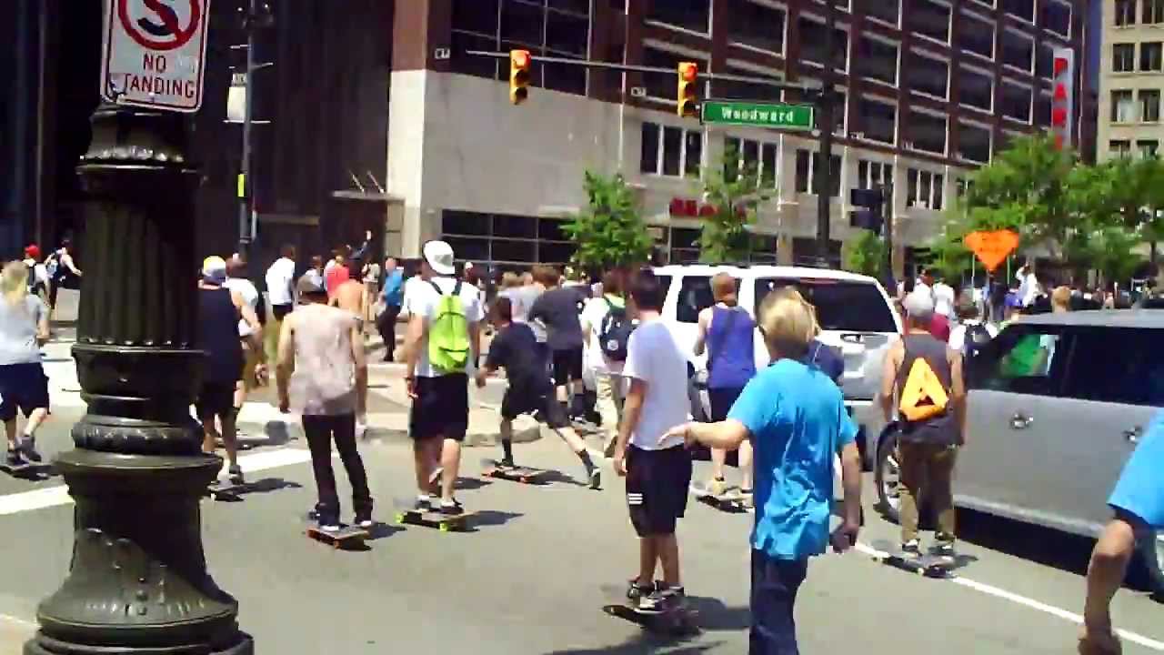 Go Skateboarding Day 2012 - Detroit - Part 1 (Leaving from Hart Plaza)